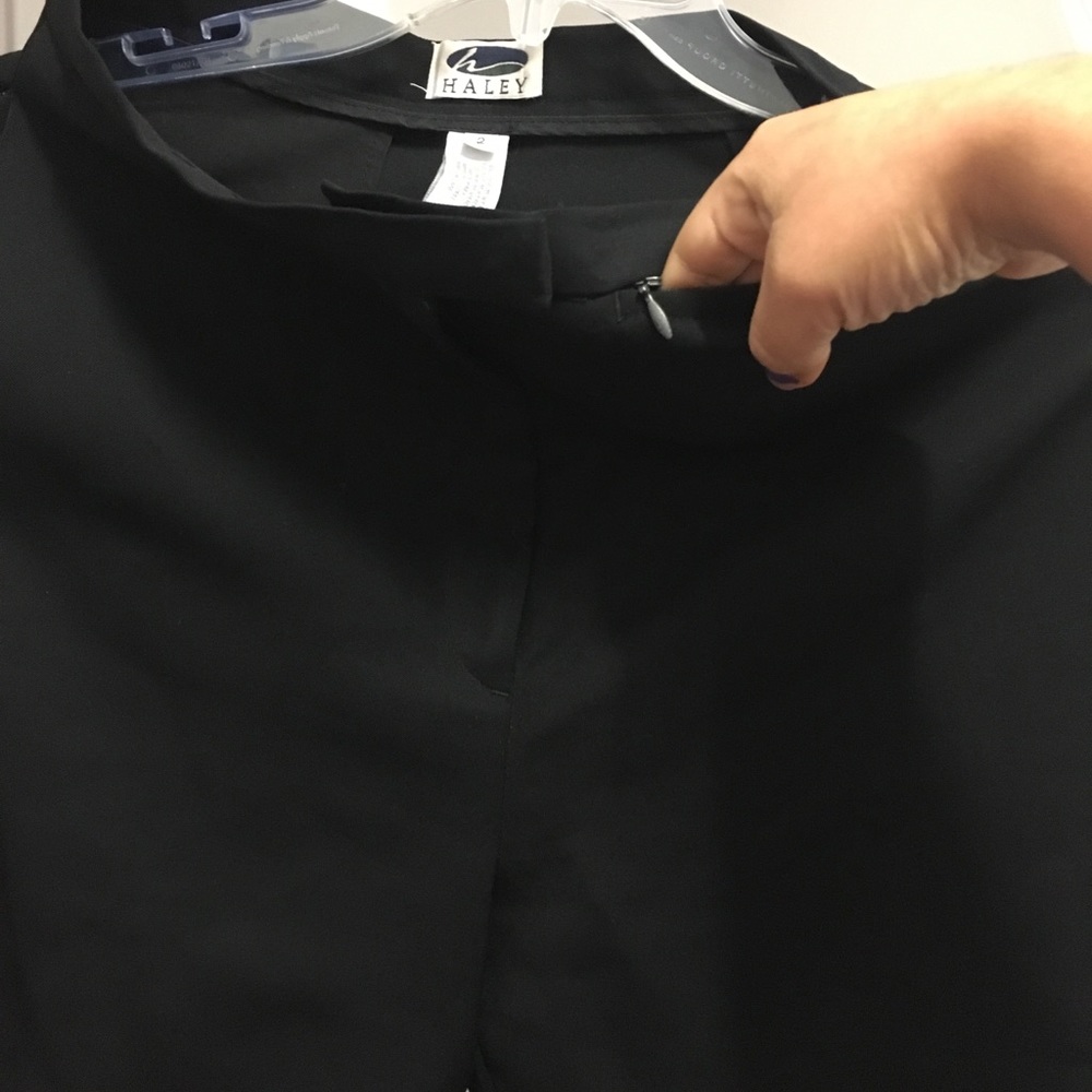 Black shorts - Picture 6 of 6